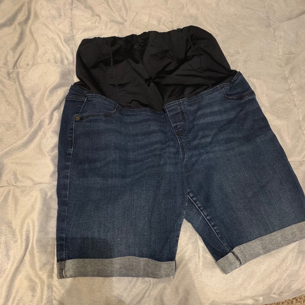 Maternity Bermuda